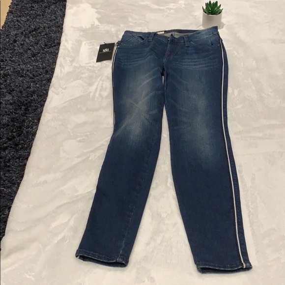 Rock & Republic Mid Rise Legging - Picture 6 of 7